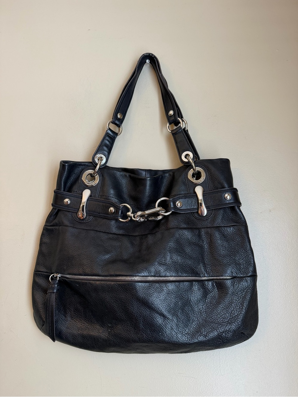 B Makowski Leather Shoulder Handbag Purse Black Hobo Slouchy Moto Pebbled